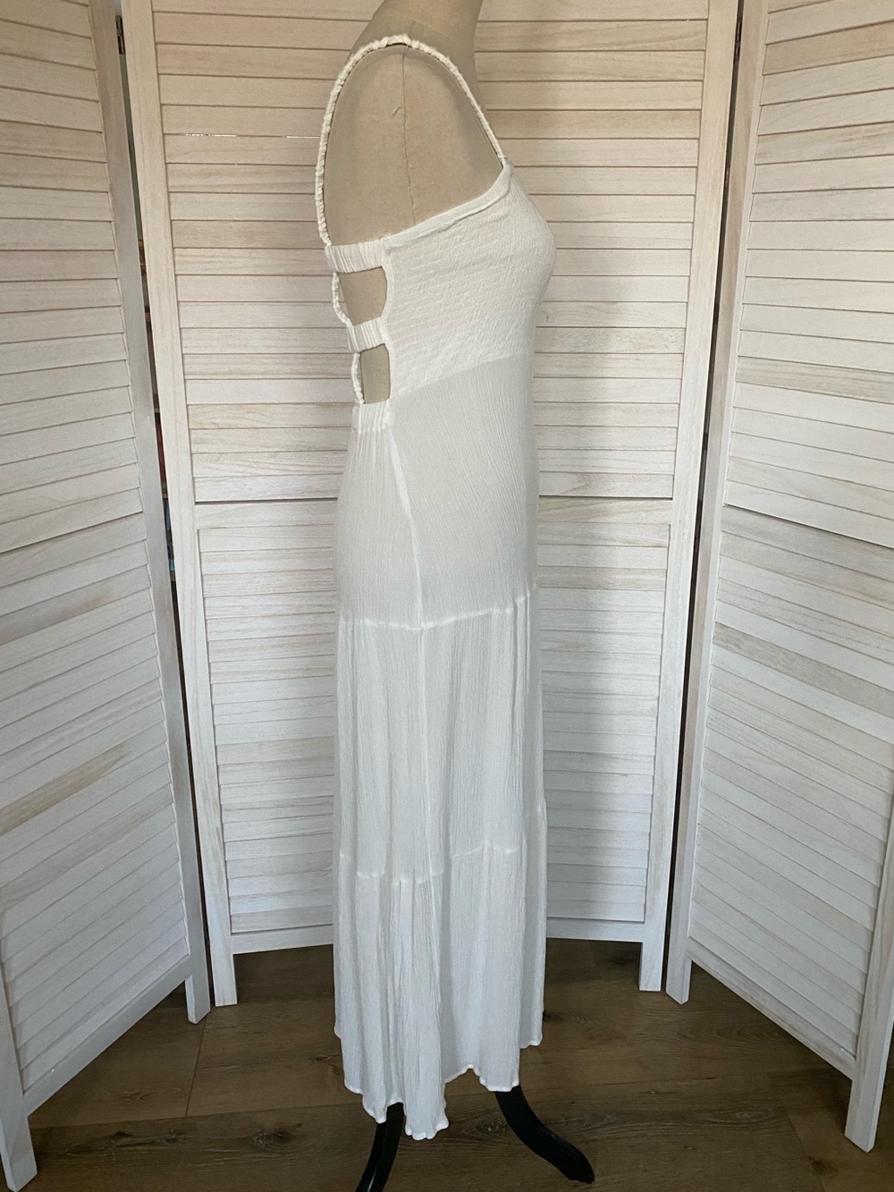 Jolie & Joy White Smocked Bodice Maxi Dress with Cut Out Back SZ L Resortwear - Picture 5 of 15